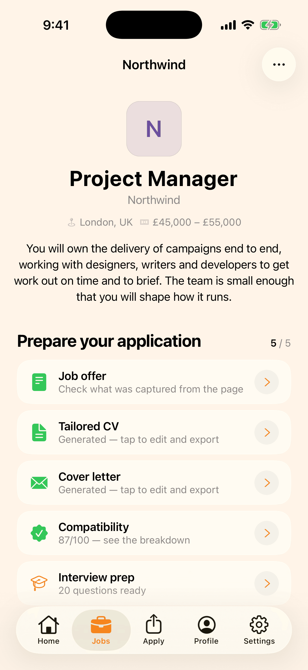 The import confirmation screen, showing a job offer parsed into title, company and requirements.